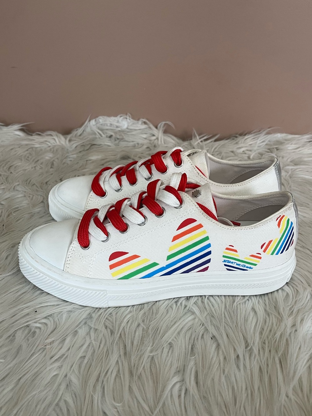 {Stuart Weitzman} Ollie Heart Rainbow Canvas Sneakers Limited Edition - Size 6.5